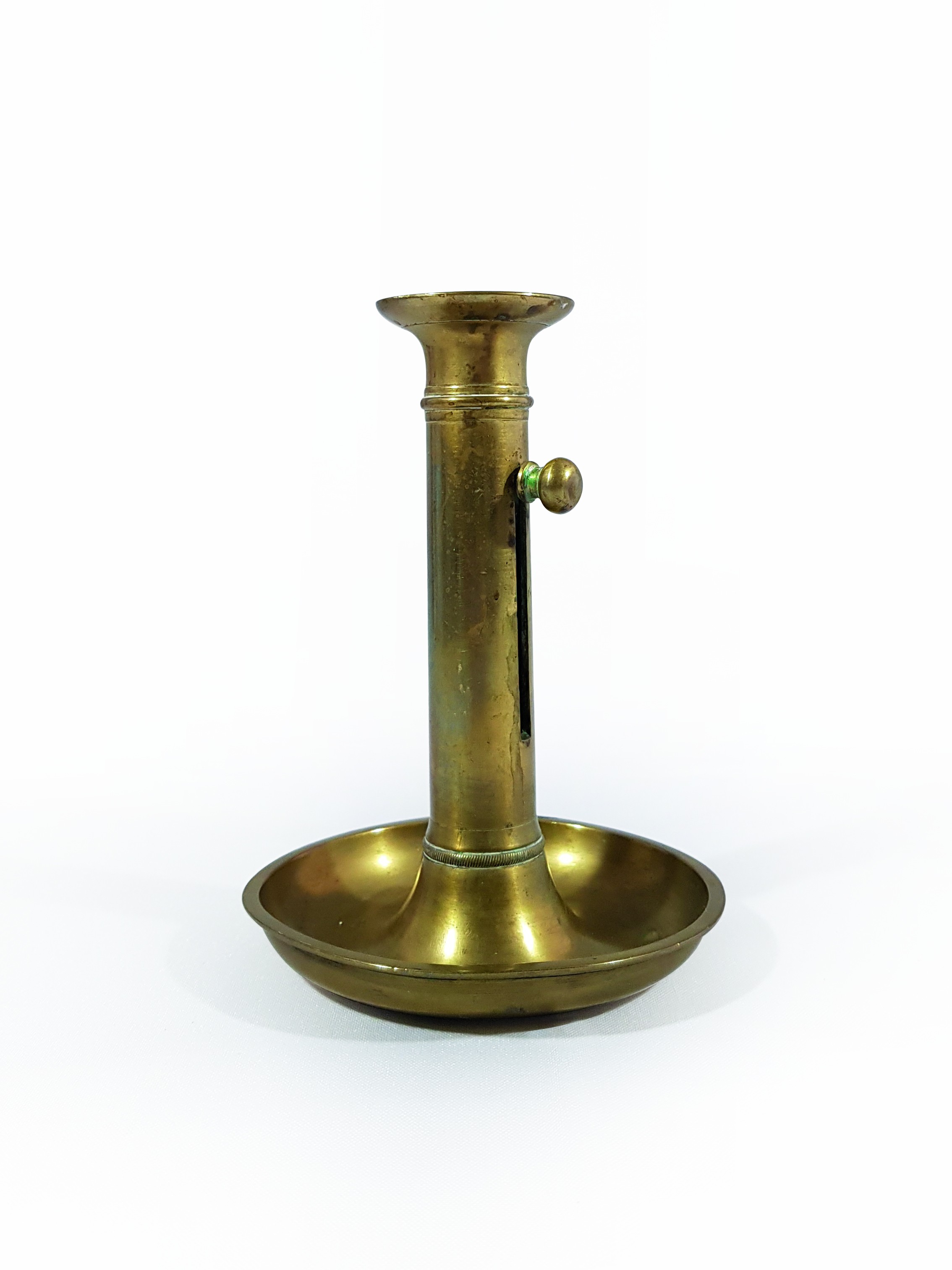 Gold petitchandelier avecpoussoir